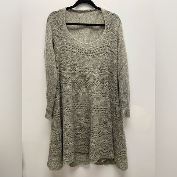 Simply Noelle Dresses & Skirts - NWT 🤍 Simply Noelle Convertible Knit Sweater / Cardigan 🤍  Size L/XL